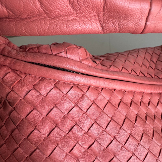 Bottega Veneta Veneta Hobo Medium Coral Intrecciato Leather Bag 47cm