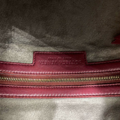 Sold Bottega Veneta Intrecciato Hobo Bag Medium Burgundy Lambskin leather