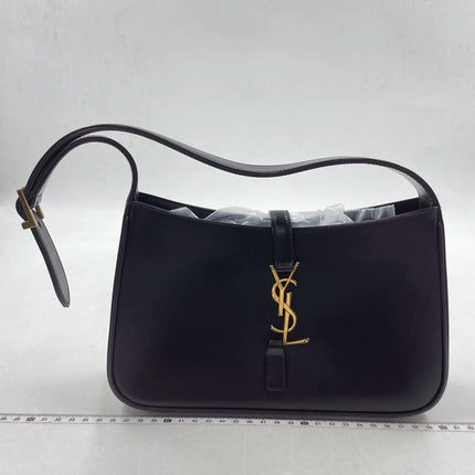 Sold Hobo bag by Yves Saint Laurent Le 5 à 7 monogram Black Leather Standard Size