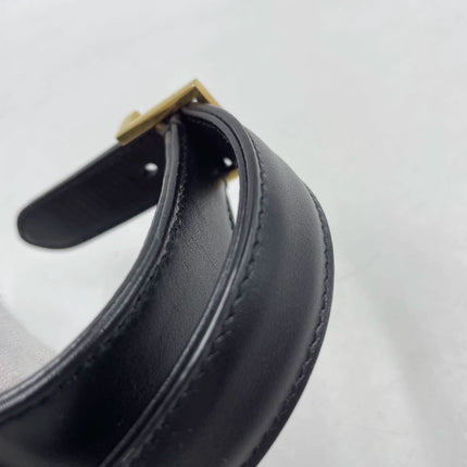 Sold Hobo bag by Yves Saint Laurent Le 5 à 7 monogram Black Leather Standard Size