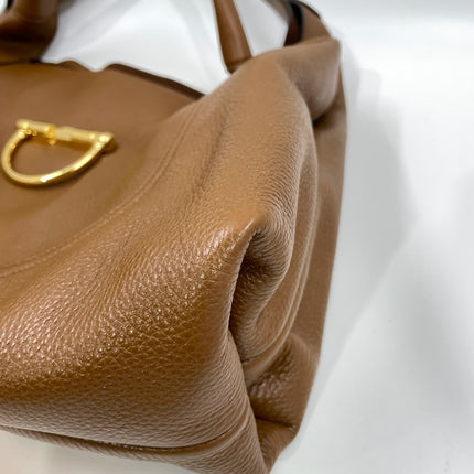 Gucci Softbit Maxi Shoulder Bag Tan Brown Calfskin Leather 2024