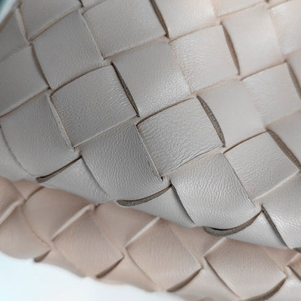 Bottega Veneta Parachute Small Intrecciato Pink Leather with Strap 20cm
