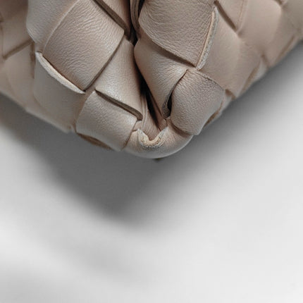 Bottega Veneta Parachute Small Intrecciato Pink Leather with Strap 20cm