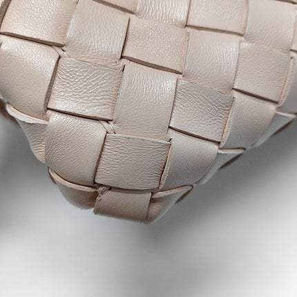 Bottega Veneta Parachute Small Intrecciato Pink Leather with Strap 20cm