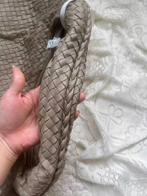 Bottega Veneta Veneta Hobo Grey Intreciatto Leather Bag Large 47cm