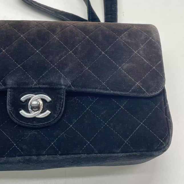 Chanel Black Velvet Shoulder Flap Backpack Vintage Silver HW, 1996