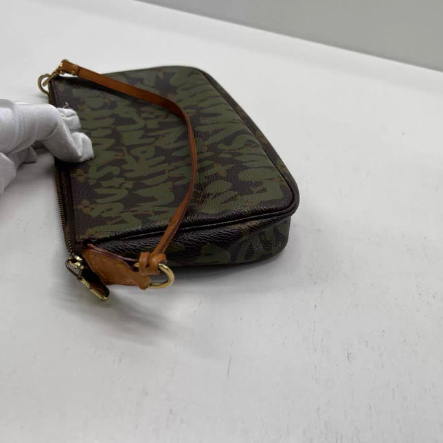 Louis Vuitton x Stephen Sprouse Green Graffiti Monogram Pochette Accessoire