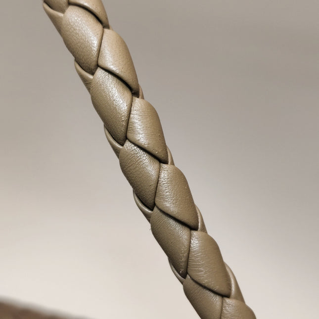 Bottega Veneta Andiamo Large Chocolate Brown Handbag