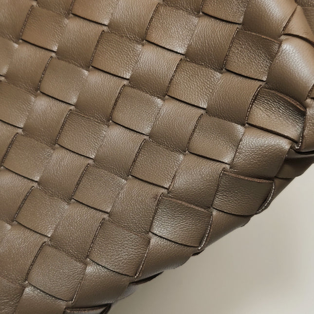 Bottega Veneta Andiamo Large Chocolate Brown Handbag