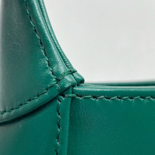 Sold Gucci Jackie 1961 Mini Handbag in Green Leather with Adjustable Strap Giftable Condition