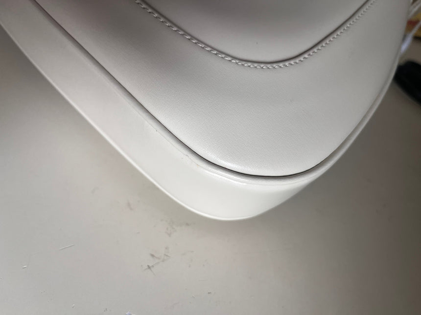 Sold Gucci Jackie 1961 White Leather Bag with Adjustable Strap Size Small