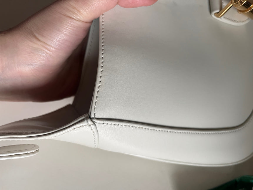 Sold Gucci Jackie 1961 White Leather Bag with Adjustable Strap Size Small