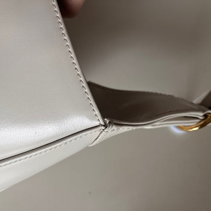 Sold Gucci Jackie 1961 White Leather Bag with Adjustable Strap Size Small
