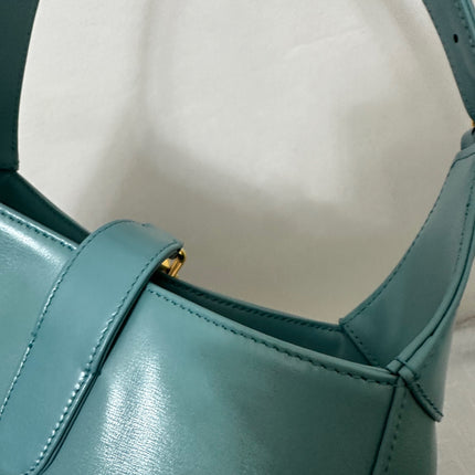 Sold Gucci Jackie 1961 Blue Small Shoulder Bag with Adjustable Strap