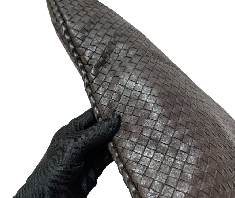Sold Bottega Veneta Hobo Bag Large Chocolate Brown Lambskin leather 51cm