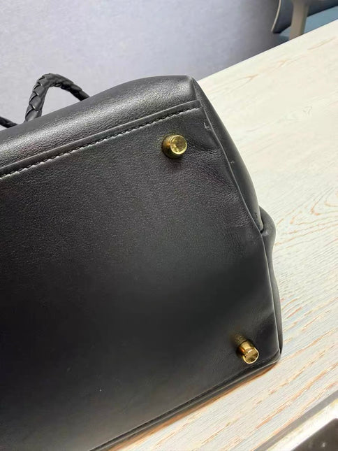 Bottega Veneta Andiamo Large Black Smooth Leather Handbag