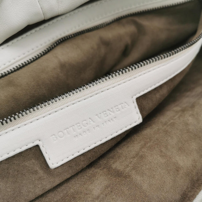 Bottega Veneta Veneta Hobo Dark White Leather Bag Maxi 55cm