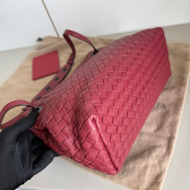 Bottega Veneta Garda Tote Burgundy Intrecciato Leather Medium 25cm