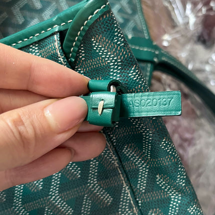 Sold Goyard Saint Louis Tote 2013 PM Medium Green