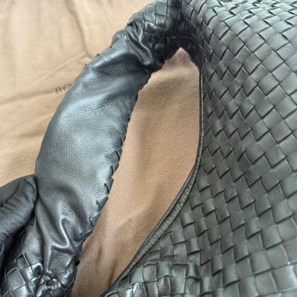 Bottega Veneta Veneta Intrecciato Hobo Bag Large Black Lambskin leather 48cm