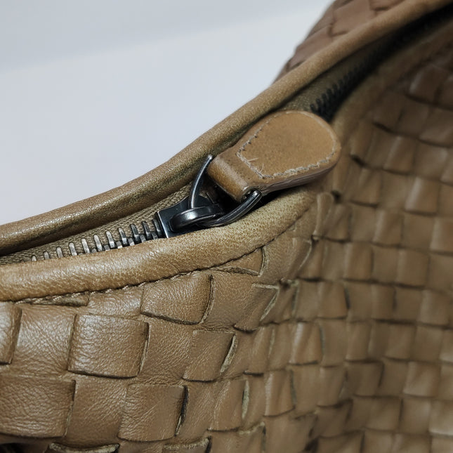 Bottega Veneta Belly Hobo Intrecciato Leather Milk Chocolate Brown Large 45