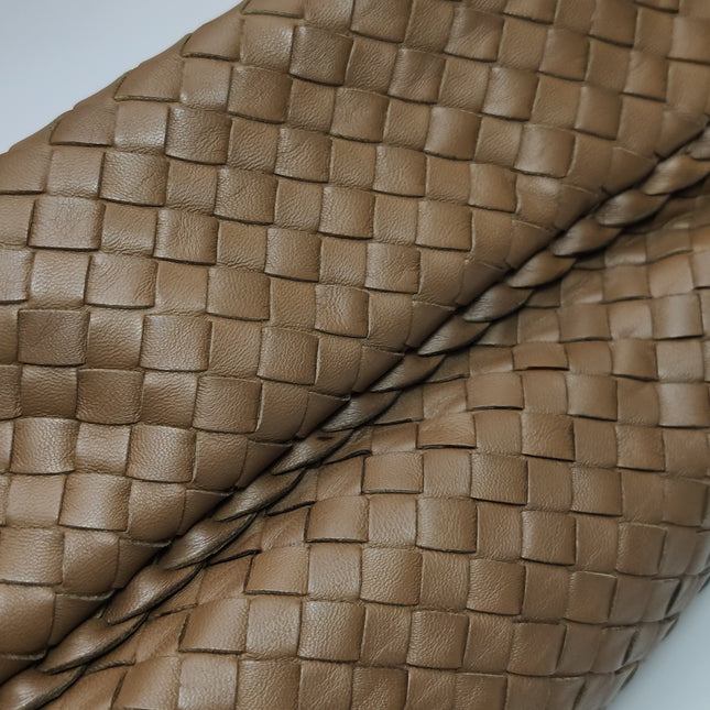 Bottega Veneta Belly Hobo Intrecciato Leather Milk Chocolate Brown Large 45