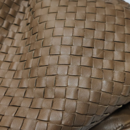 Bottega Veneta Belly Hobo Intrecciato Leather Milk Chocolate Brown Large 45