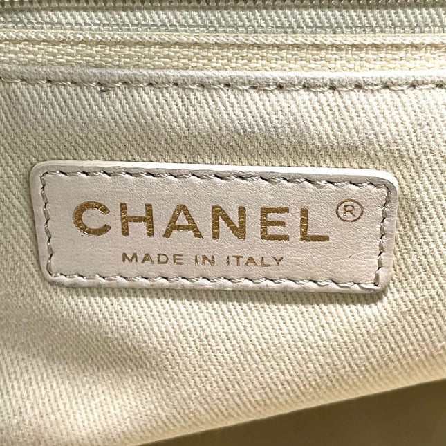 Chanel Chic Quilt Flap Large Black Leather Gold Hardware Shoulder Bag