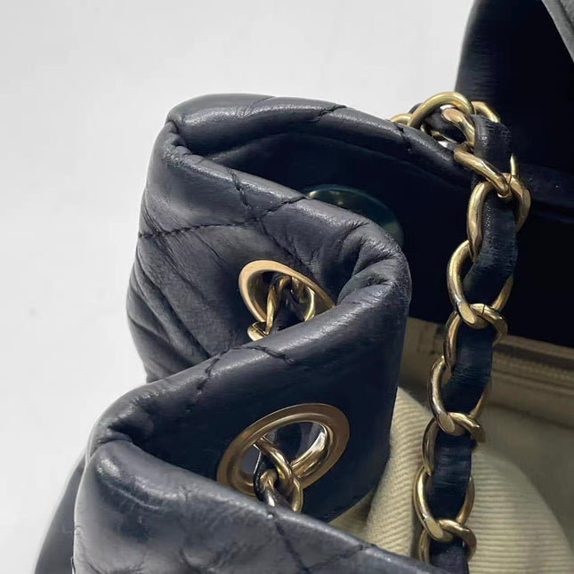 Chanel Chic Quilt Flap Large Black Leather Gold Hardware Shoulder Bag