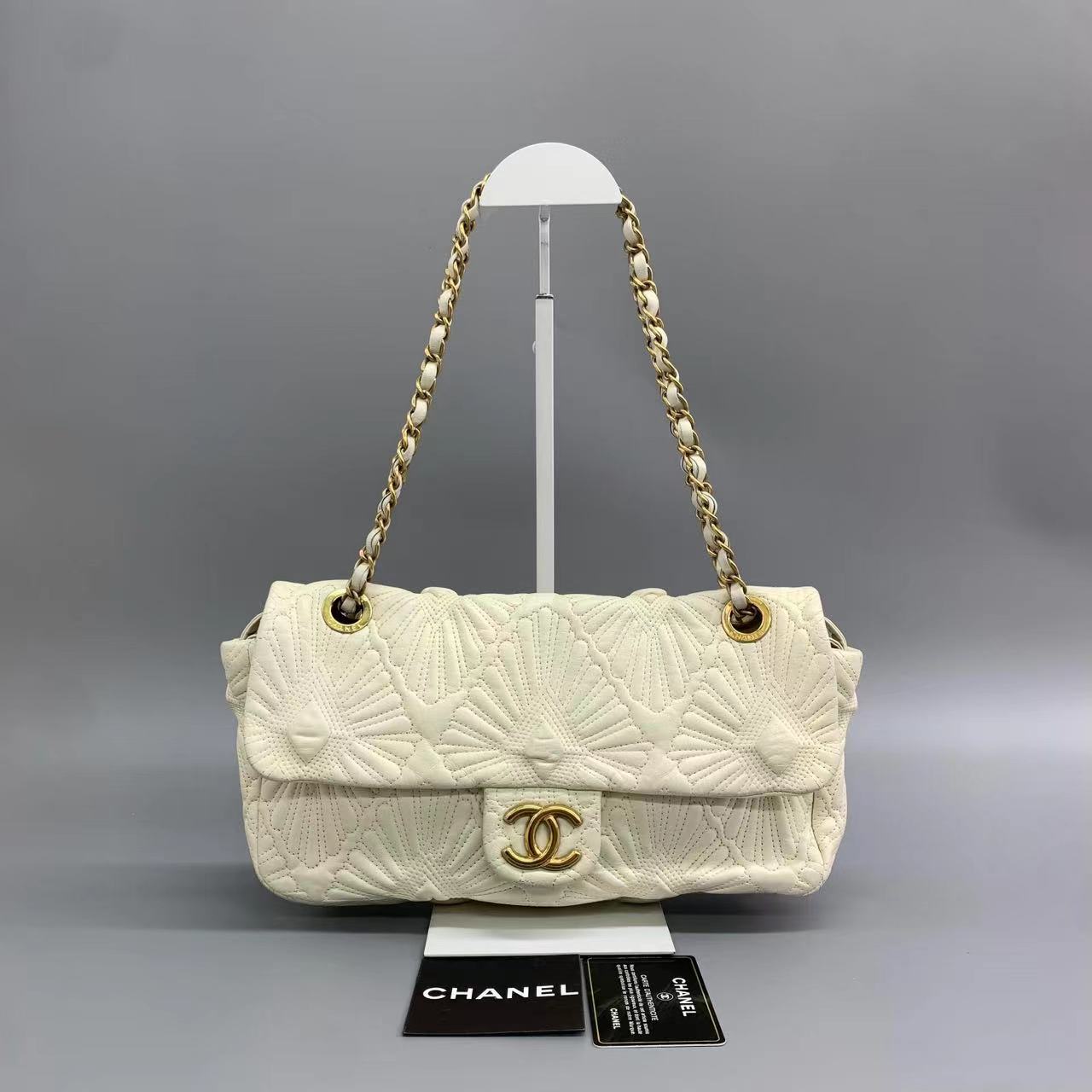 Chanel Paris-Venice Ca D’Oro Flap Bag Seashell 3D Embroidered Flap Bag 2009 Large Off White