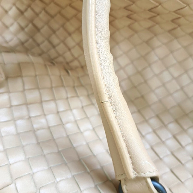 Bottega Veneta Travel Luggage Tote Beige Intrecciato Leather Top Handle Zip Closure