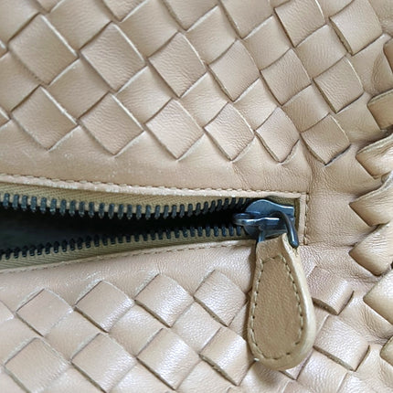 Bottega Veneta Travel Luggage Tote Beige Intrecciato Leather Top Handle Zip Closure