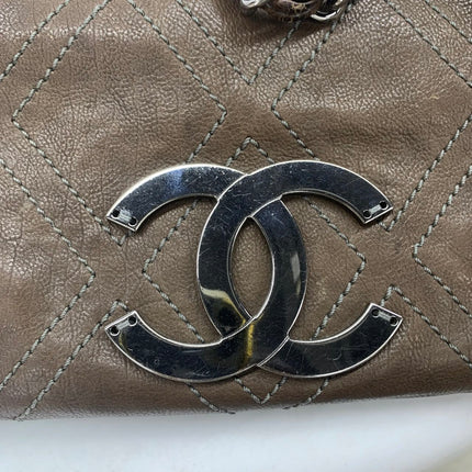Chanel Brown Diamond Stitch Tote Calfskin Leather Zipper Bowler 2005-2006
