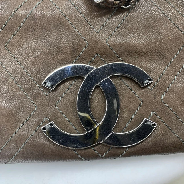 Chanel Brown Diamond Stitch Tote Calfskin Leather Zipper Bowler 2005-2006