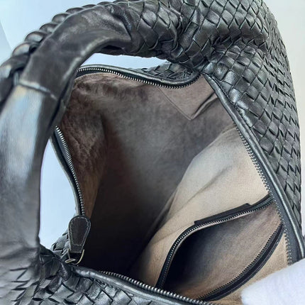 Bottega Veneta Veneta Intrecciato Hobo Bag Medium Black Leather 47cm