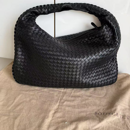 Bottega Veneta Veneta Intrecciato Hobo Bag Medium Black Leather 47cm-Luxbags