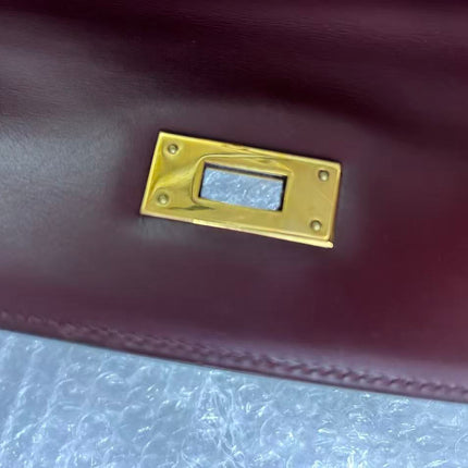 Hermès Kelly 32 Sellier Burgundy Box Leather Gold HW 1978