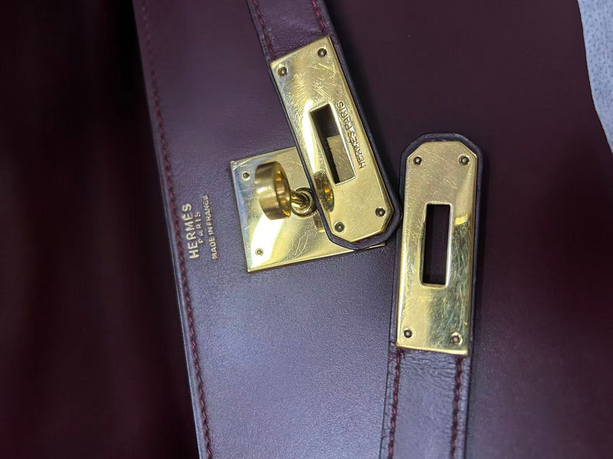 Hermès Kelly 32 Sellier Burgundy Box Leather Gold HW 1978