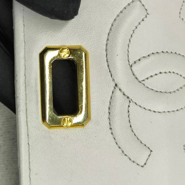 Chanel 1989-1991 White Lambskin Trapezium Shape Flap Bag