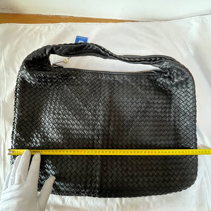 Bottega Veneta Veneta Hobo Maxi Black Leather 52cm