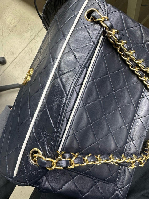 Chanel 1989-1991 Navy Lambskin Quilted Flap Bag 24k Gold Hardware