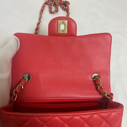 Chanel Classic Flap Mini 2019 Red Lambskin Leather Gold Hardware