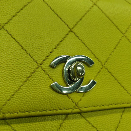 Sac à rabat Chanel Vintage Kelly en cuir caviar jaune et finitions dorées 24 carats 1997-1999