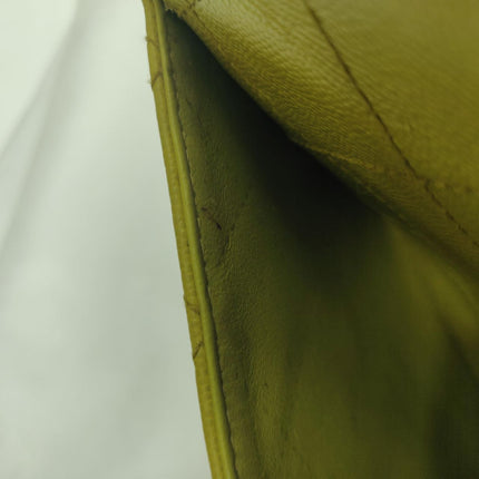Sac à rabat Chanel Vintage Kelly en cuir caviar jaune et finitions dorées 24 carats 1997-1999