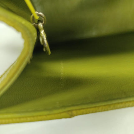 Sac à rabat Chanel Vintage Kelly en cuir caviar jaune et finitions dorées 24 carats 1997-1999