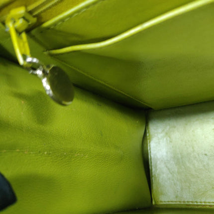 Sac à rabat Chanel Vintage Kelly en cuir caviar jaune et finitions dorées 24 carats 1997-1999