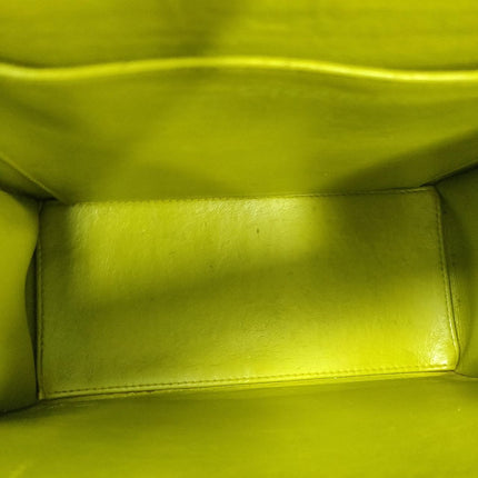 Sac à rabat Chanel Vintage Kelly en cuir caviar jaune et finitions dorées 24 carats 1997-1999
