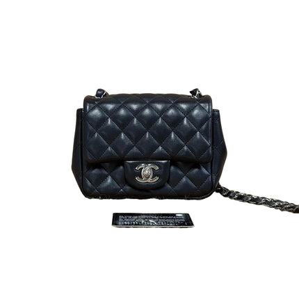 Sac bandoulière Chanel Classic Flap Mini carré en agneau verni noir 2014