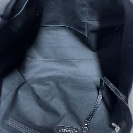 Chanel Deauville Tote Medium Navy Denim Top Handle