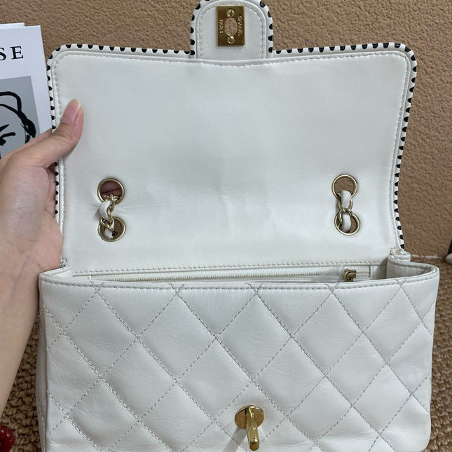 Chanel Classic Flap Medium Happy Stitch Cuir de veau vieilli noir Finitions dorées, 2015-2016